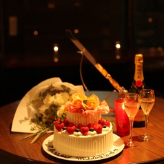 親身な打合せとサポートでパーティも円滑に行います。(写真)